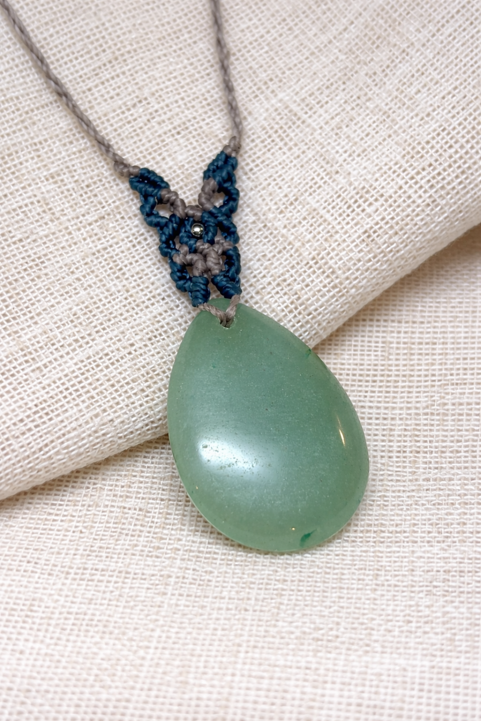 Collar de Aventurina Verde Natural en Macramé