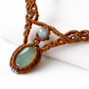 gargantilla de macrame con crisoprasa