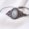 pulsera piedra luna macrame