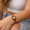pulsera crisoprasa macrame